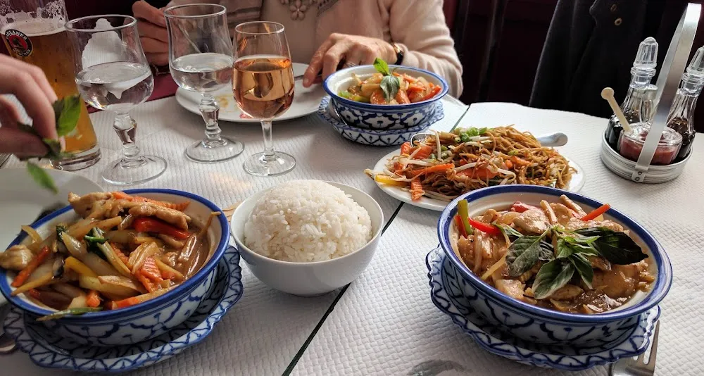 Nouilles Sautées Et Riz